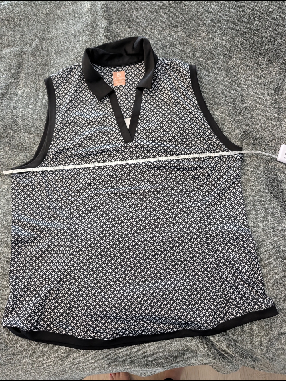 Ladies hagen Black & White Geometric Collared Blouse